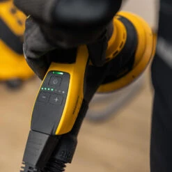 Mirka Deros II 150mm Random Orbital Sander - 5mm Orbit 650CV 7 Mirka Deros II 150mm Random Orbital Sander - 5mm Orbit 650CV -Crockers Paints Store Mirka Deros II Sander Controls