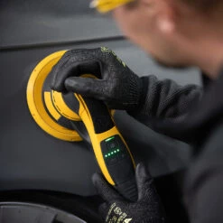 Mirka Deros II 150mm Random Orbital Sander - 5mm Orbit 650CV 8 Mirka Deros II 150mm Random Orbital Sander - 5mm Orbit 650CV -Crockers Paints Store Mirka Deros II Sander Controls In Use